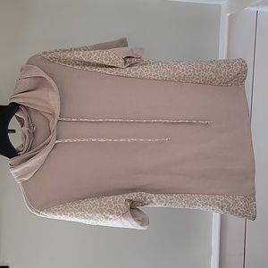 Short sleeve hooded top